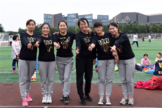 快乐健体齐上阵，教工运动促和谐——记棠外教职工球类运动会