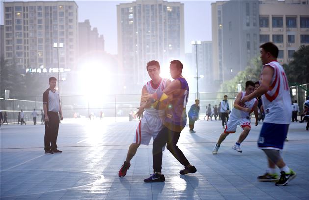 快乐健体齐上阵，教工运动促和谐——记棠外教职工球类运动会