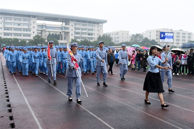 以体育的名义 晒风采 展文化 享快乐 促和谐——记棠外高中部第四届集体项目趣味运动会
