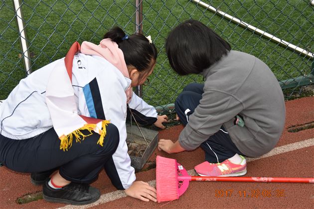 勇于担当 乐于奉献——记棠外初2017级6班校内社会实践活动