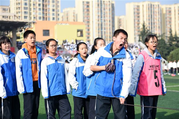体育与艺术的完美结合 青春与活力的生动诠释——棠外初中部举行第四届冬季集体项目运动会