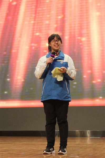 理性分析蓄勇力 智慧共享促成才——高2016级举行月考总结暨表彰大会