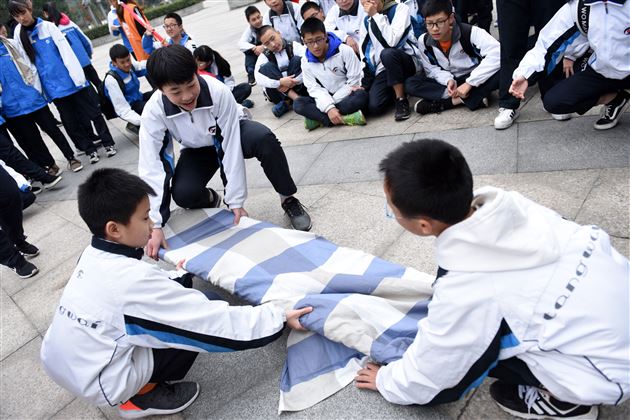 感受地震 珍爱生命——记初2016级师生汶川映秀之行社会实践活动