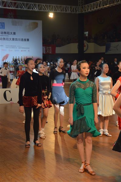 争奇斗艳赛场夺魁——棠外拉丁舞队参加四川省学生运动舞蹈联赛总决赛创佳绩