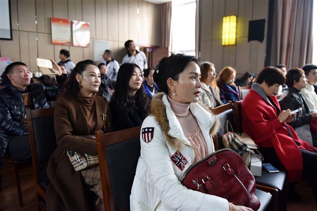 青春·收获·成长·跨越——“棠外国际部年终总结暨表彰大会”隆重举行