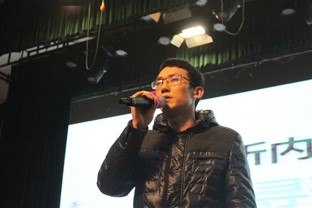 聆听·寻找·追逐——记棠外高2016级生涯规划讲座