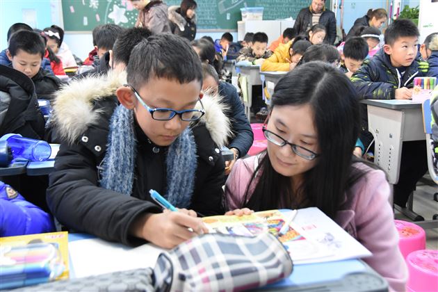 和孩子一起成长——记棠外附小家长开放日活动