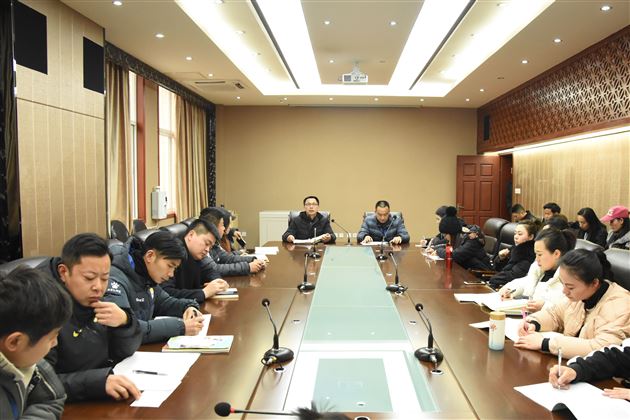 总结分享 累累硕果堪自豪  搭台铺路 海阔天空凭翱翔——棠外2017-2018学年上期艺体卫工作总结会胜利召开