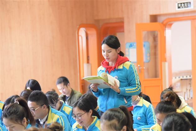 以棠外气质 铸棠外品格 展棠外精神