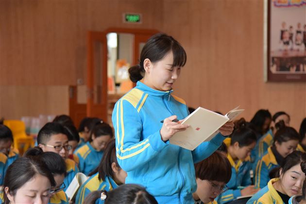 以棠外气质 铸棠外品格 展棠外精神