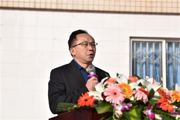 又是一年春光好 正当扬帆起新程——棠外举行2017-2018学年度下期开学典礼暨第108个国际劳动妇女节庆祝表彰大会