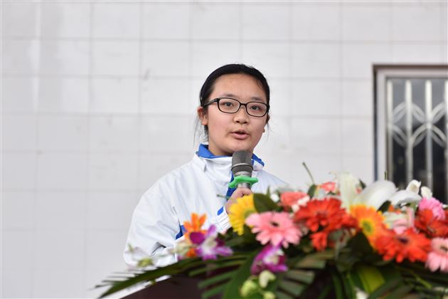 又是一年春光好 正当扬帆起新程——棠外举行2017-2018学年度下期开学典礼暨第108个国际劳动妇女节庆祝表彰大会