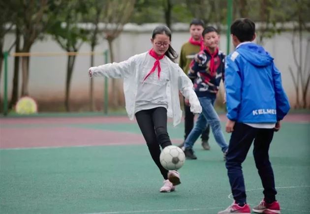 爱心携手 共筑梦想——记2017级22班爱心捐赠仪式