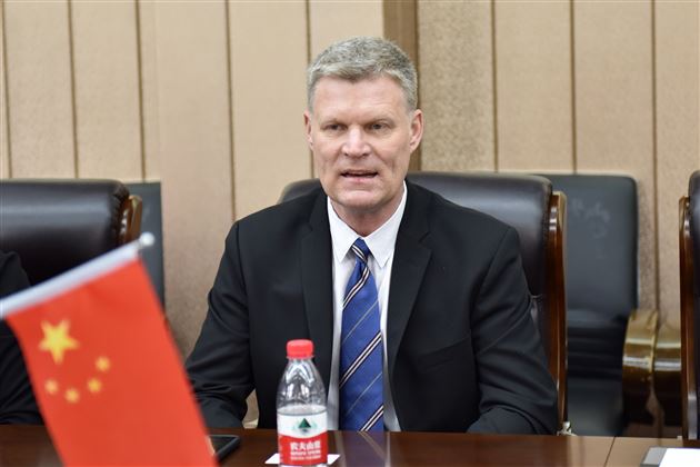 加拿大名校洛威尔学校校长一行莅临棠外