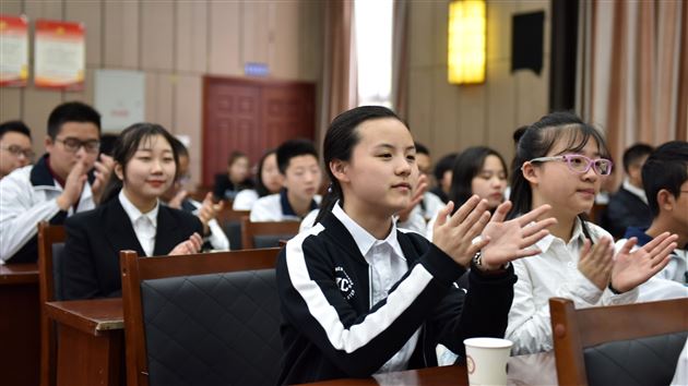 无愧于时光  Financer在路上——记棠外第二届学生商业模拟挑战赛