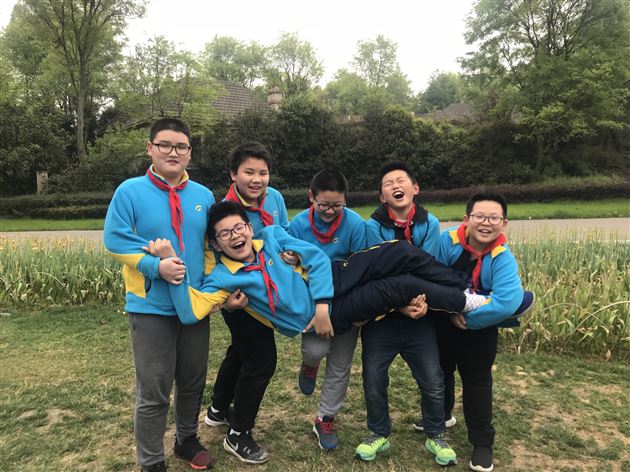 “花漾”之旅——记棠外附小六年级社会实践活动