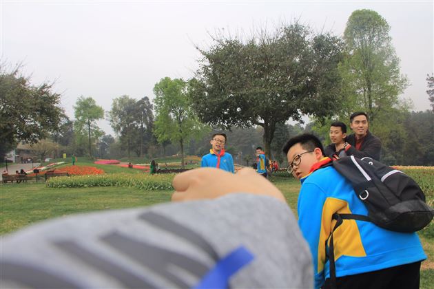 “花漾”之旅——记棠外附小六年级社会实践活动