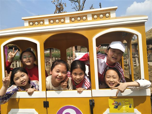 漫步童话森林 感受趣味童年