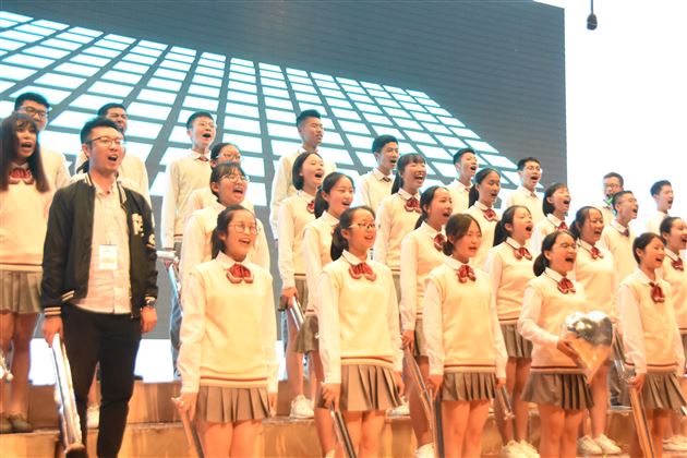 高2017级举行“相约春天，唱响校园”歌咏比赛——棠外高中学生综合素质培养系列活动</p><p>　　