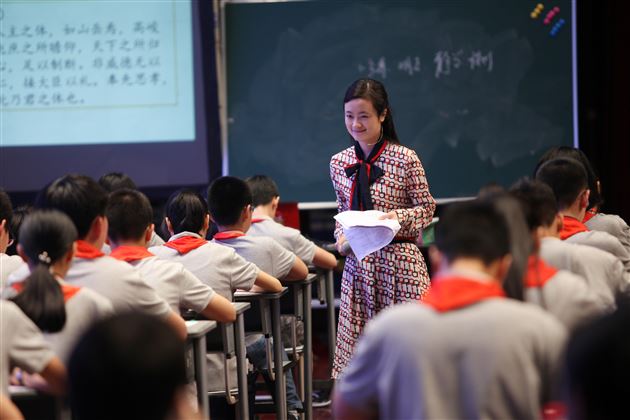 喜报：棠外杨冬梅老师斩获全国第三届“初中群文阅读教学现场课大赛”特等奖