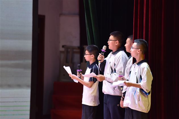 初中部隆重举办外语艺术节