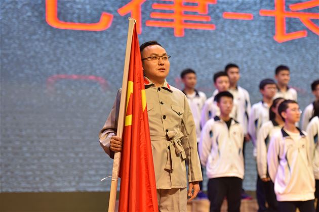 用诗歌吟诵时代的辉煌——高中综合素质培养系列活动