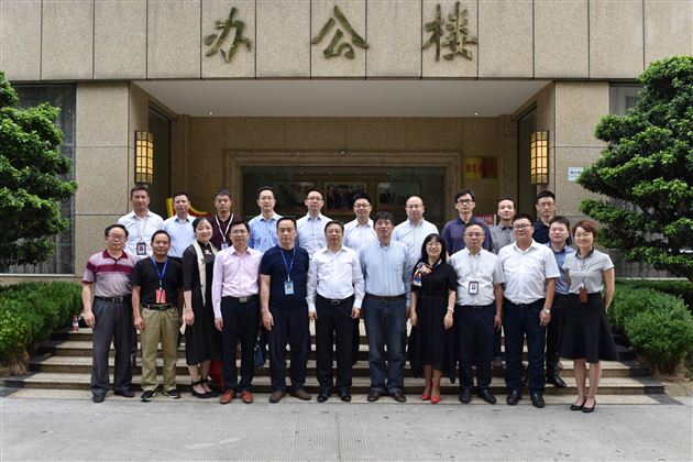 青年励志引领奋进——棠外成功举办2018五四庆典·棠外修身大讲堂·青年励志讲坛