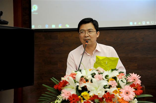 青年励志引领奋进——棠外成功举办2018五四庆典·棠外修身大讲堂·青年励志讲坛