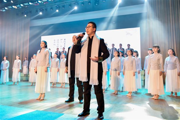 党旗引领师生同心共筑中国梦——棠外党委开展2018年“弘扬中国精神，汇聚中国力量”主题师生书画摄影作品征集评选活动