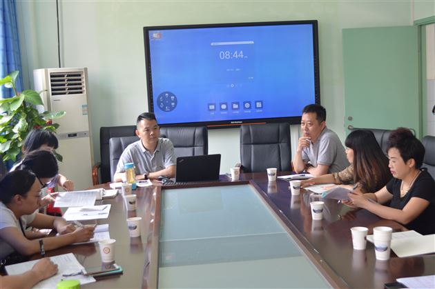 师培引领同行切磋共话高三后期复习——棠外举行双流区“高三历史学科后期安排与复习建议教学研讨会”