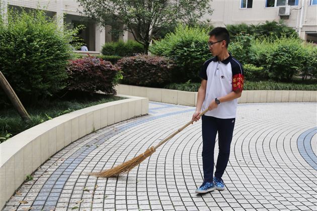 高2016级学生参加校内综合实践活动——高中部开展学生综合素质培养系列活动