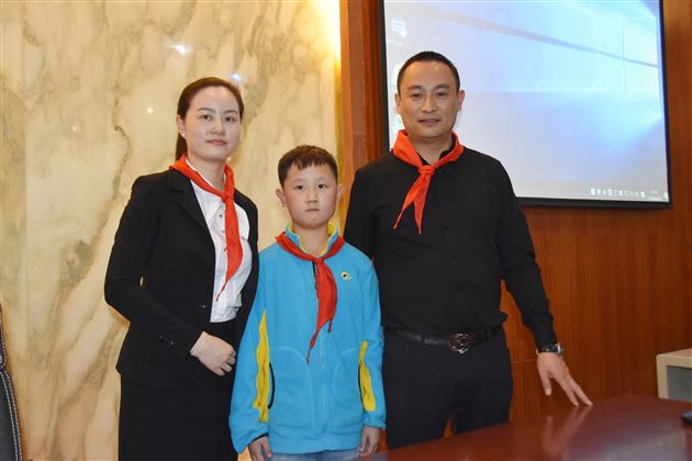 领略“城市建筑”之魅力——记四年级家长义工课堂