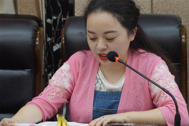 读书之乐何处寻数点梅花天地心——高中教师“共享阅读会”读书沙龙活动圆满举行