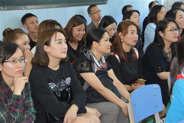 携手成长用心聆听——记棠外附小家长开放日活动