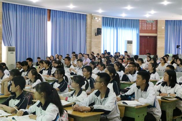 合作交流谋发展共同探究促成长——记棠外与西华师大数学院联合教研活动