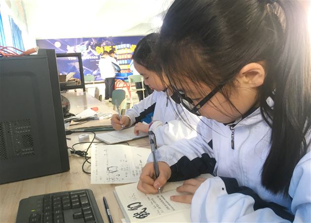 棠外初中机器人代表队获省赛一等奖并代表四川省参加全国总决赛