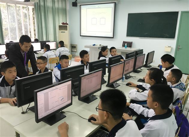 棠外初中机器人代表队获省赛一等奖并代表四川省参加全国总决赛