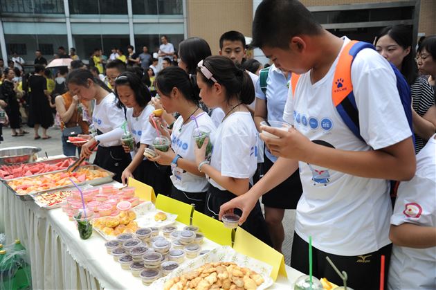 感谢世上爱我的人和我爱的人——棠外附小隆重举行2018届学生毕业典礼