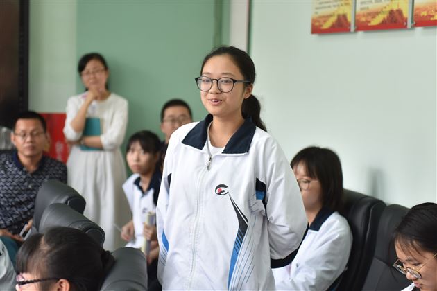 资深学霸支招，共话高三备考——王浸伊、钟宇辰与棠外高2016级学生进行学习经验交流