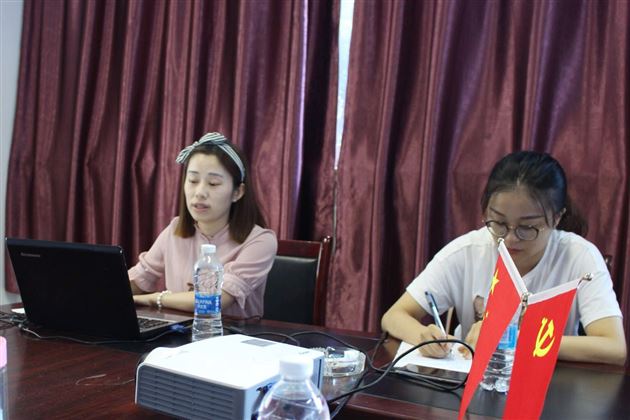 听花儿绽放的声音——记棠外高2018级新进教师培训之成长分享暨年级寄语