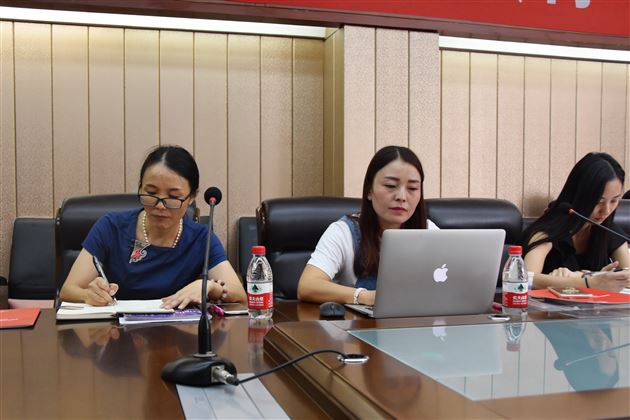 棠外高中英语组举行“新教材·新教法”专题培训活动