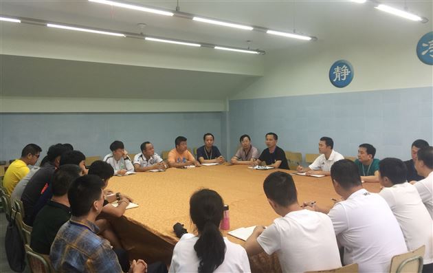 棠外初中2018-2019学年新学期足球班工作会