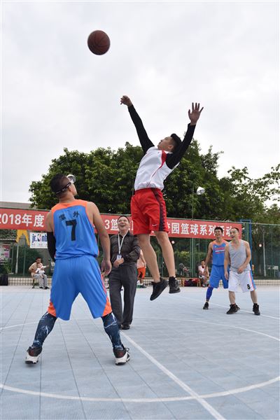 以最动感的步伐诠释我们的节日