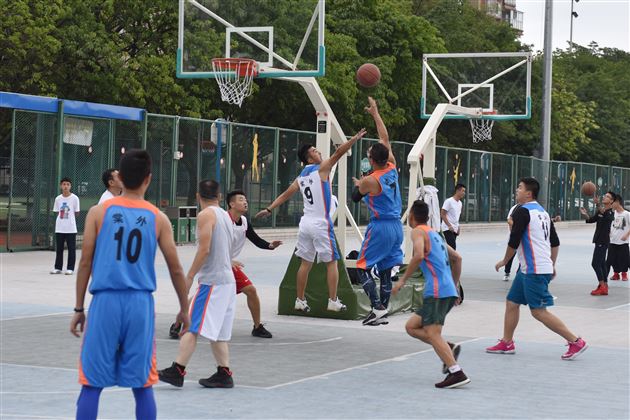 以最动感的步伐诠释我们的节日