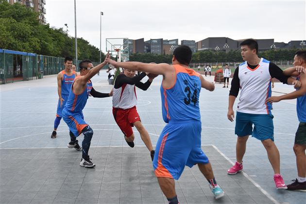 以最动感的步伐诠释我们的节日