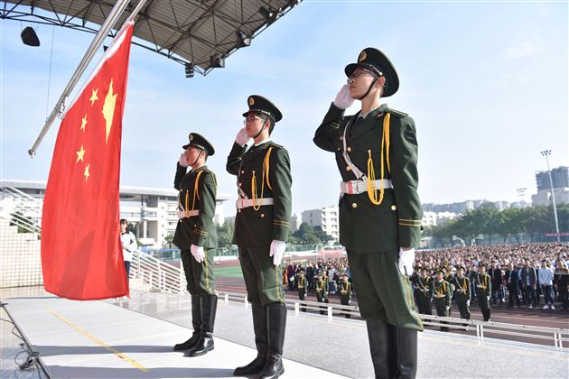 风展红旗美如画情驻我心永爱她——棠外第十四届新老国旗班交接仪式