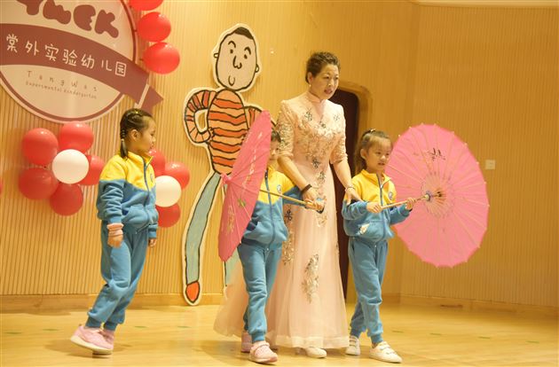 萌娃敬老有新意祖辈爱娃欢乐多——棠外实验幼儿园开展2018重阳节系列活动