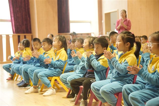 萌娃敬老有新意祖辈爱娃欢乐多——棠外实验幼儿园开展2018重阳节系列活动