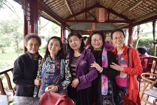 鹤发童颜再相逢便胜却人间无数——棠外重阳节敬老活动