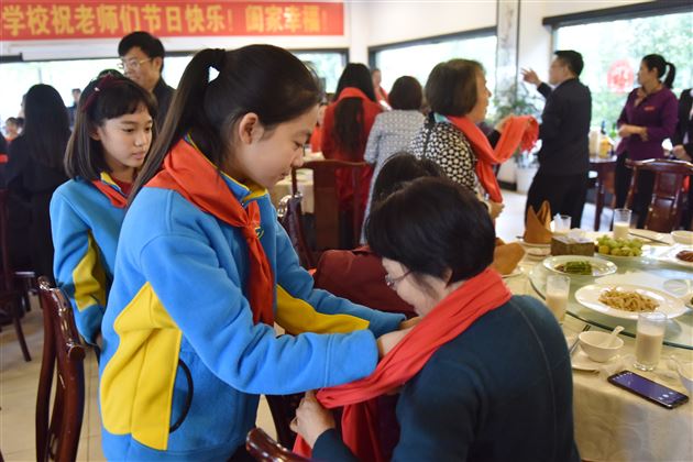 鹤发童颜再相逢便胜却人间无数——棠外重阳节敬老活动